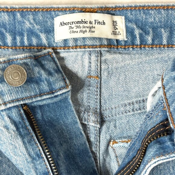 Abercrombie And Fitch The 90s Straight Ultra High Rise Jeans 25 Light Wash - Picture 2 of 7